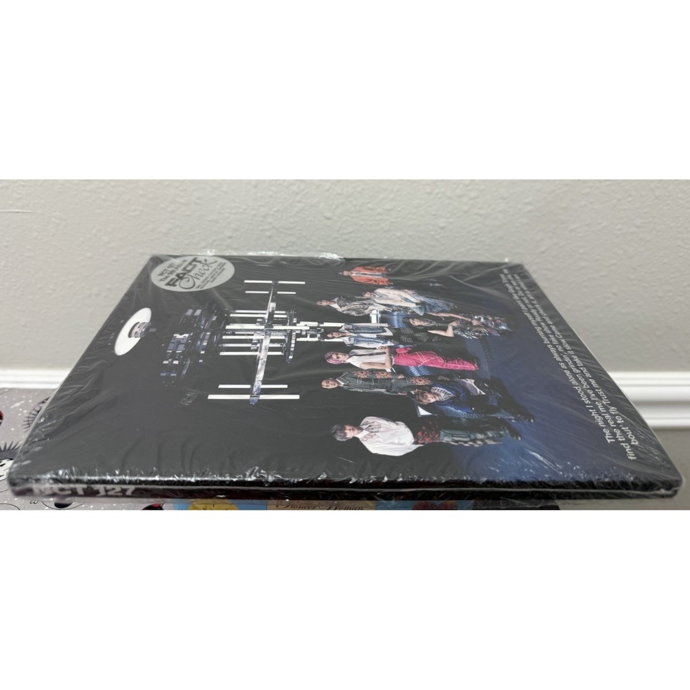 NCT 127 "Fact Check" 5th Album (Exhibit Ver.)‎ – NO PHOTOCARD – Opened - Picture 7 of 13